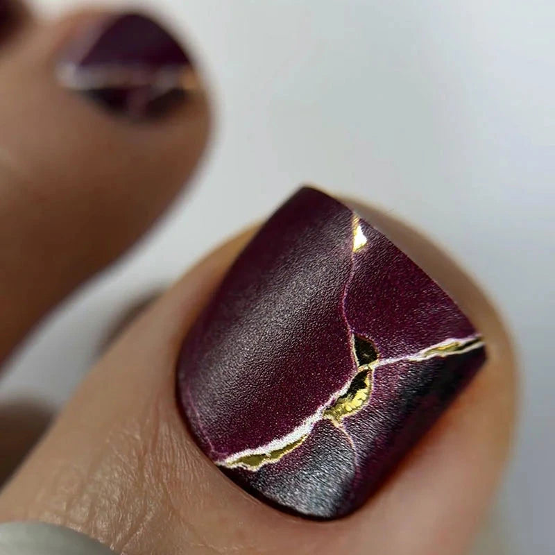 Wraps Pédicure Marbre Bordeaux Feuille d’Or – WR-446